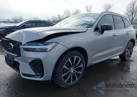 2024 Volvo Xc60 B5 Plus Dark Theme из США, поврежденный, VIN YV4L12RL9R1886374